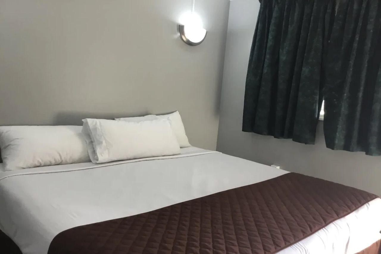 Americas Best Value Inn Avenel Woodbridge Exteriör bild